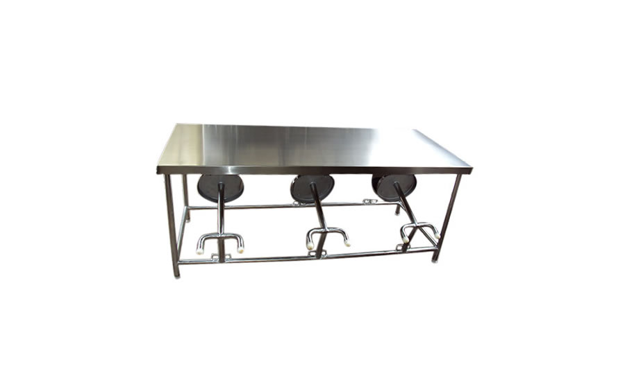 We are engaged in offering Stainless Steel Table to our clients. Our stainless steel